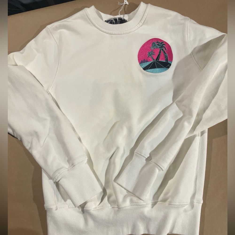 Vibeland Medium Women’s Embroidered Sweater